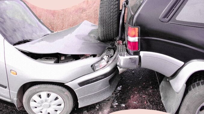 Unfallauto verkaufen - Was tun wenn’s mit dem Firmenwagen kracht?