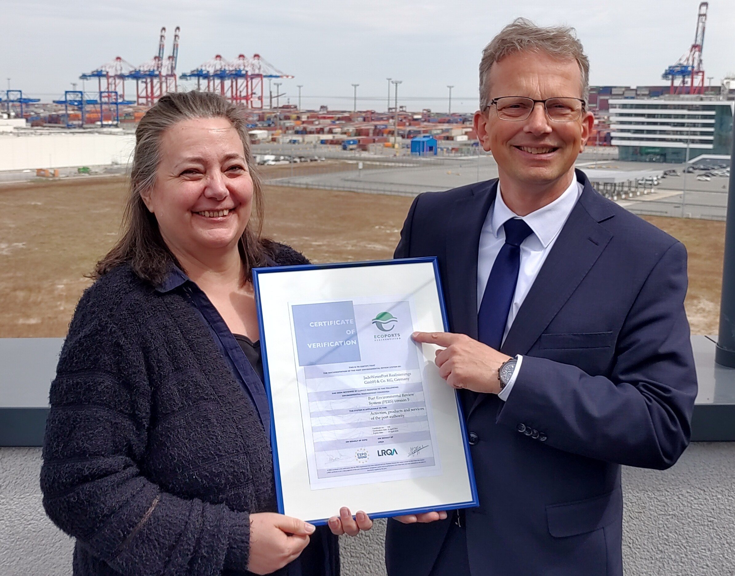 Zertifizierung für JadeWeserPort-Umweltmanagement 