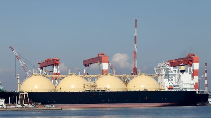 Nach Akteneinsicht zum geplanten LNG-Terminal in Wilhelmshaven: Deutsche Umwelthilfe warnt vor fossiler Überkapazität und Rechtsverstößen