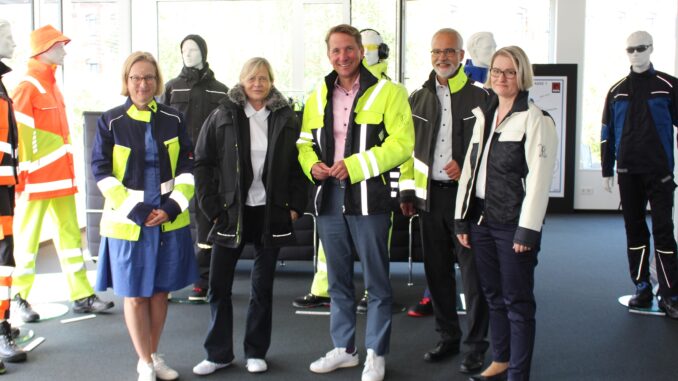 IHK-Geschäftsführung besuchte Rofa Bekleidungswerk in Schüttorf
