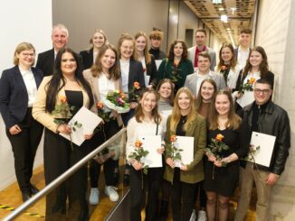 VWA und Hochschule Osnabrück verabschieden Absolventen des dualen Studiengangs Betriebswirtschaft