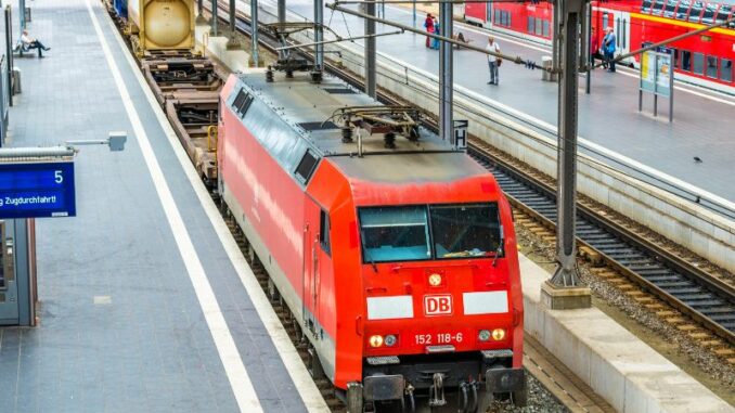 Region fordert geschlossen schnellen Ausbau der Schiene „1. Bahnkonferenz Nordwest“