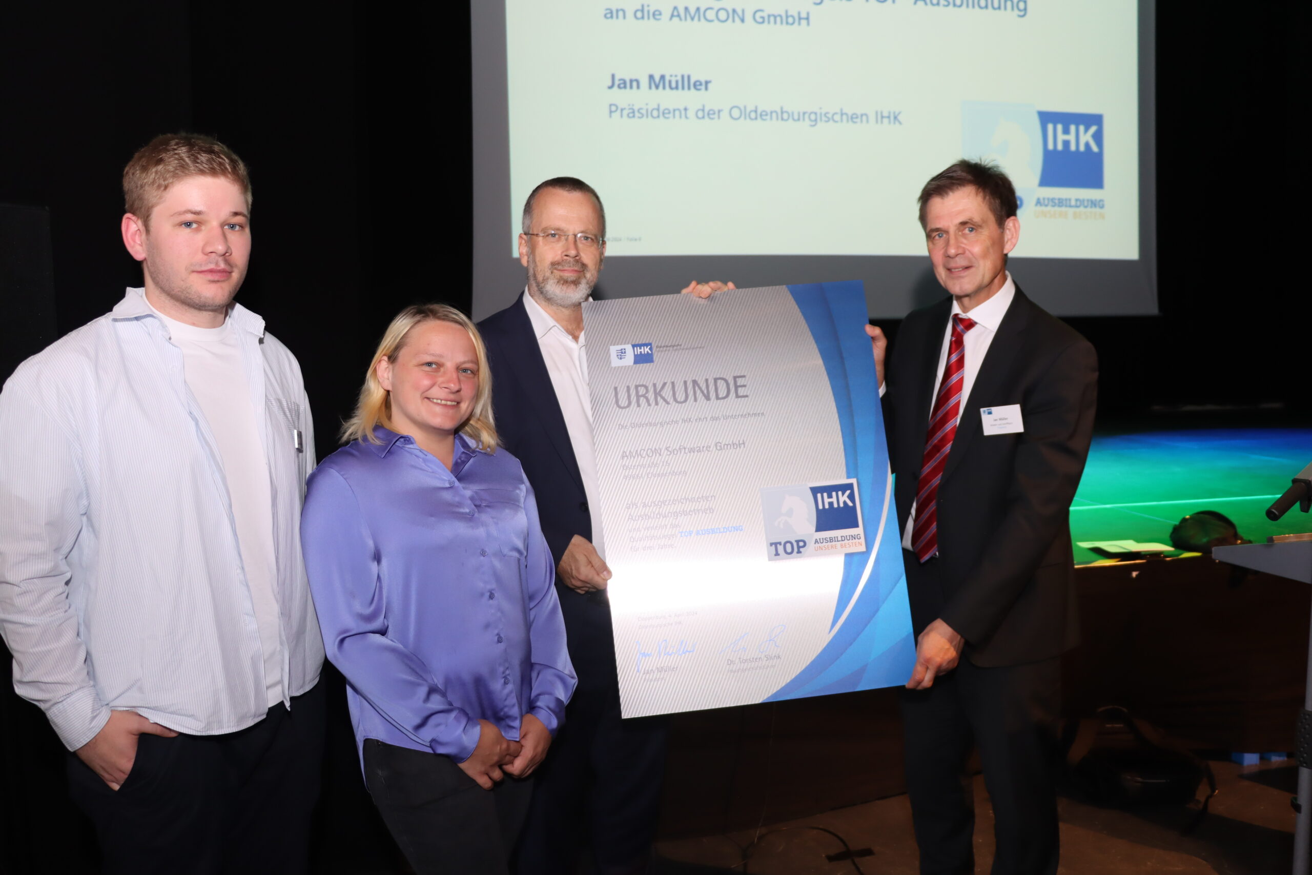 Cloppenburger AMCON Software GmbH erhält Siegel TOP AUSBILDUNG