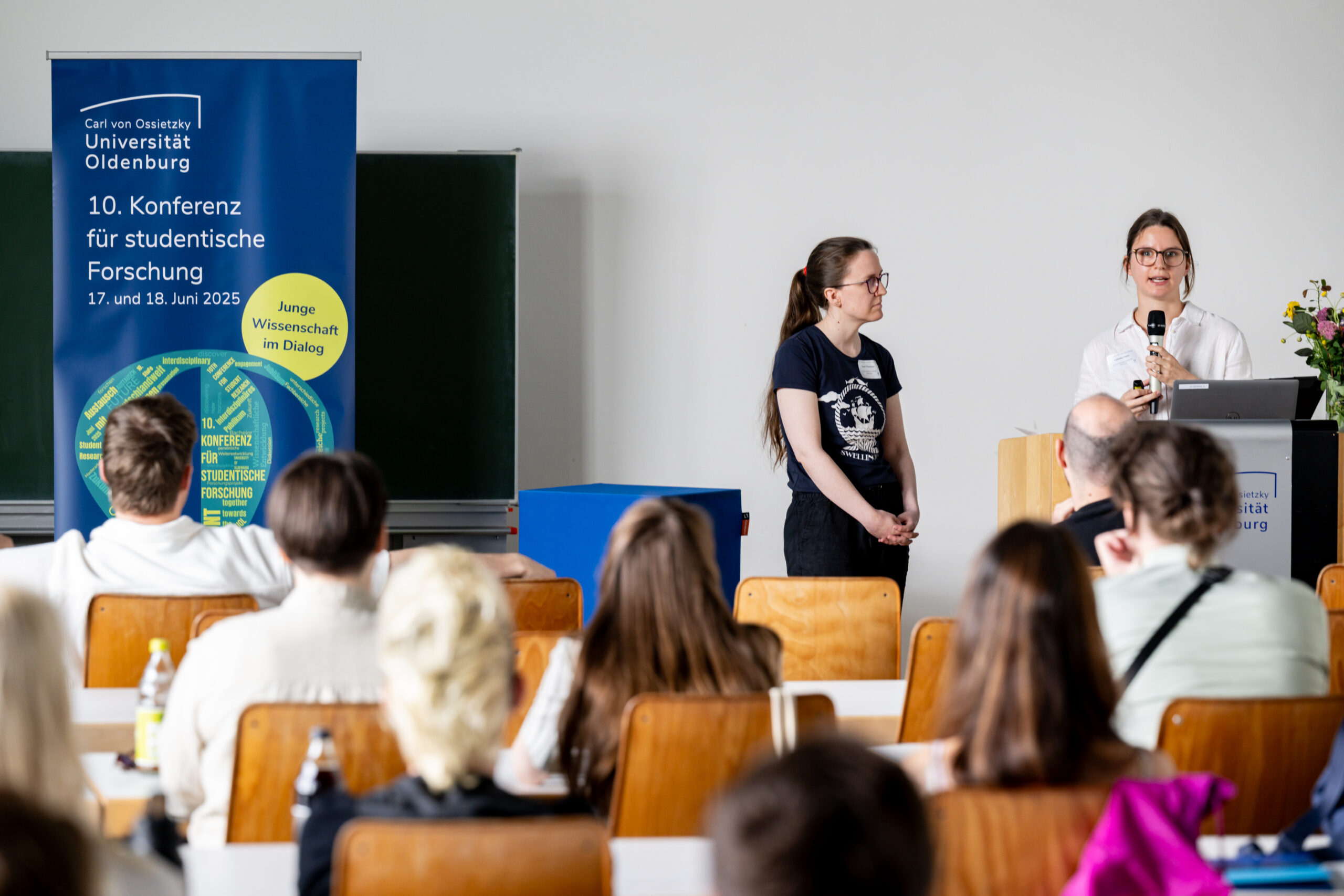 Studierende präsentieren ihre Forschung