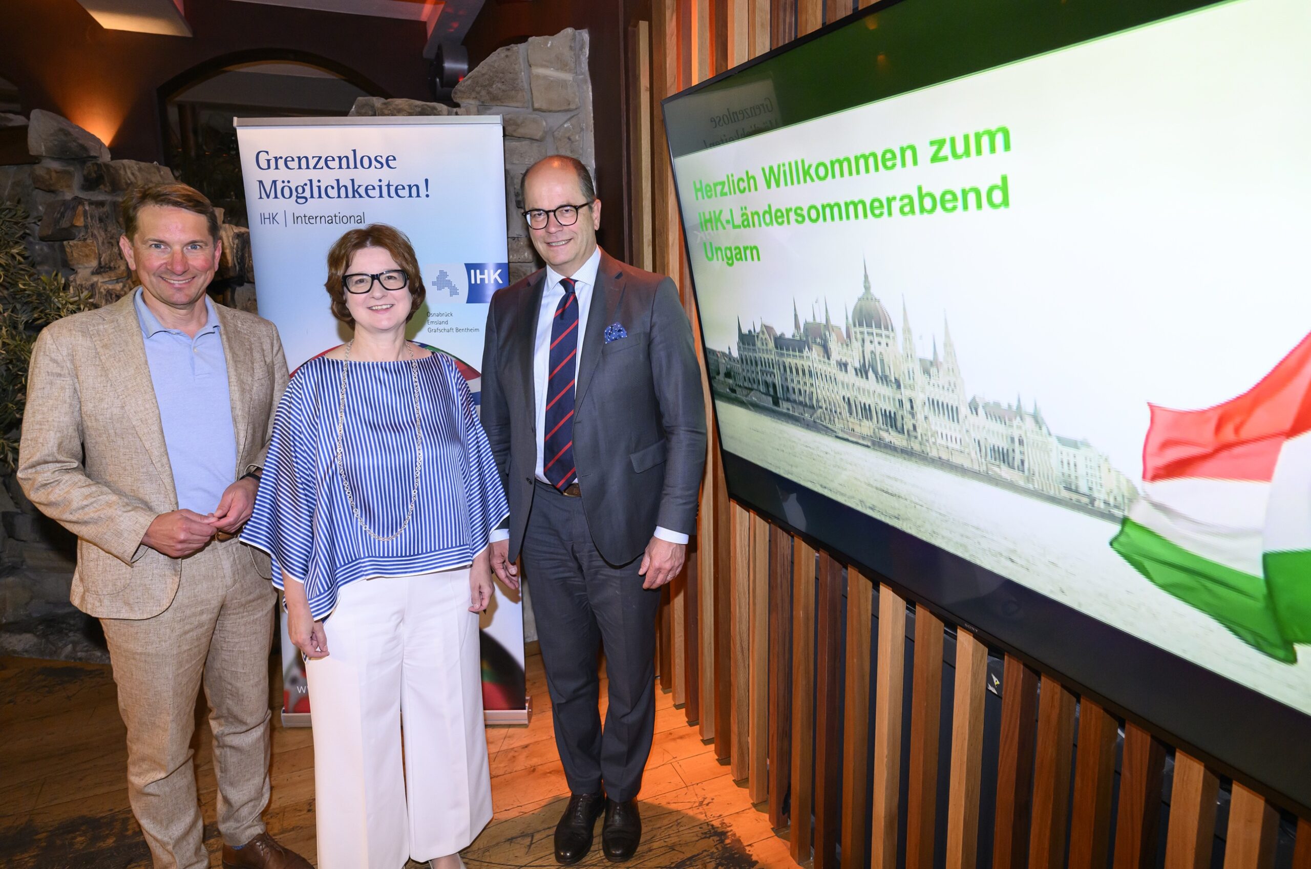 ‚Wirtschaft first‘ Politik bringt Investitionsboom in Ungarn IHK-Ländersommerabend in Osnabrück